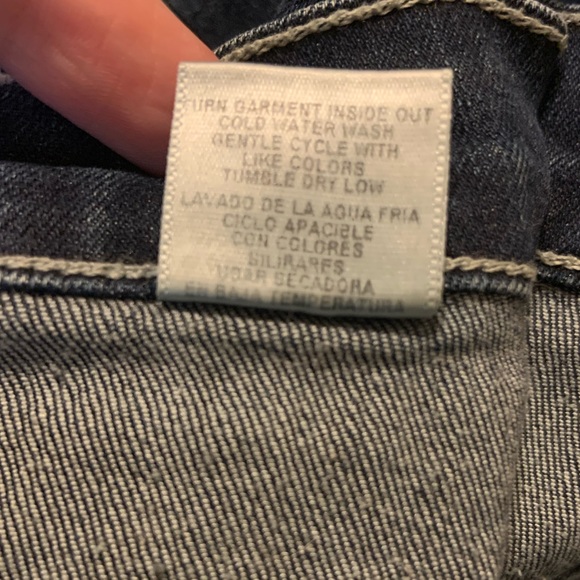 Dark Wash Retro Denim Capris - Picture 3 of 4